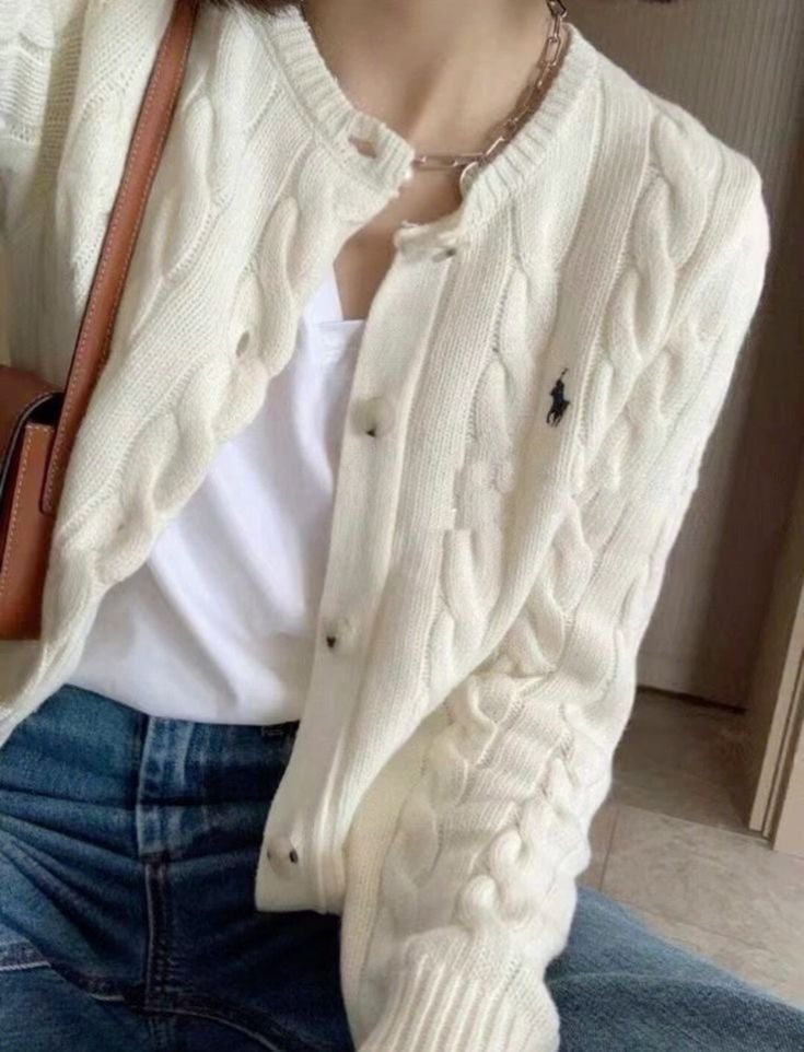 Cable Kint Cardigan